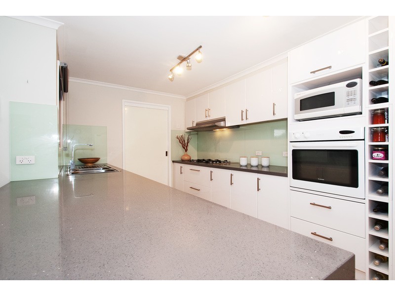 7 Blaxland Court, Mooroolbark VIC 3138