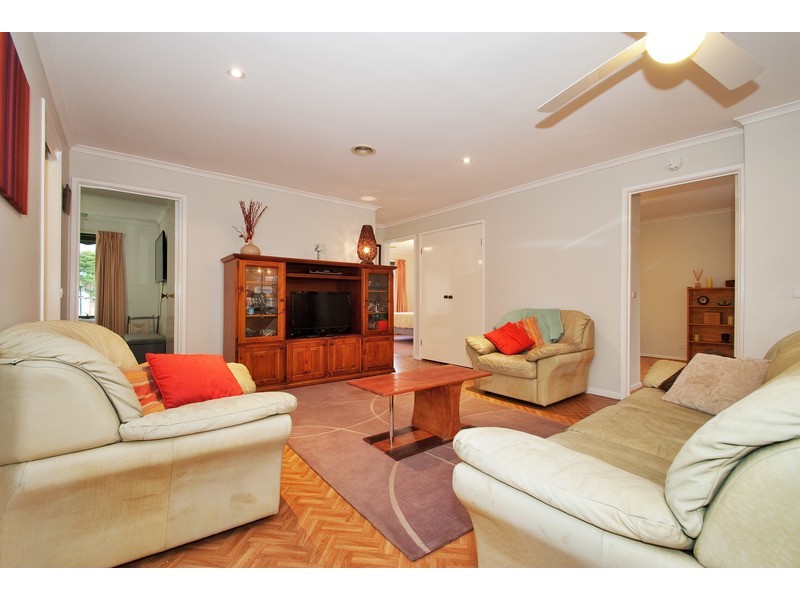 7 Blaxland Court, Mooroolbark VIC 3138