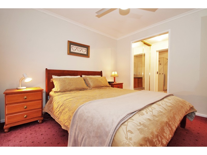 7 Blaxland Court, Mooroolbark VIC 3138