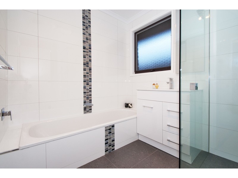 7 Blaxland Court, Mooroolbark VIC 3138