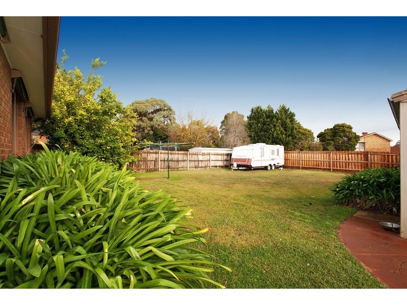 7 Blaxland Court, Mooroolbark VIC 3138