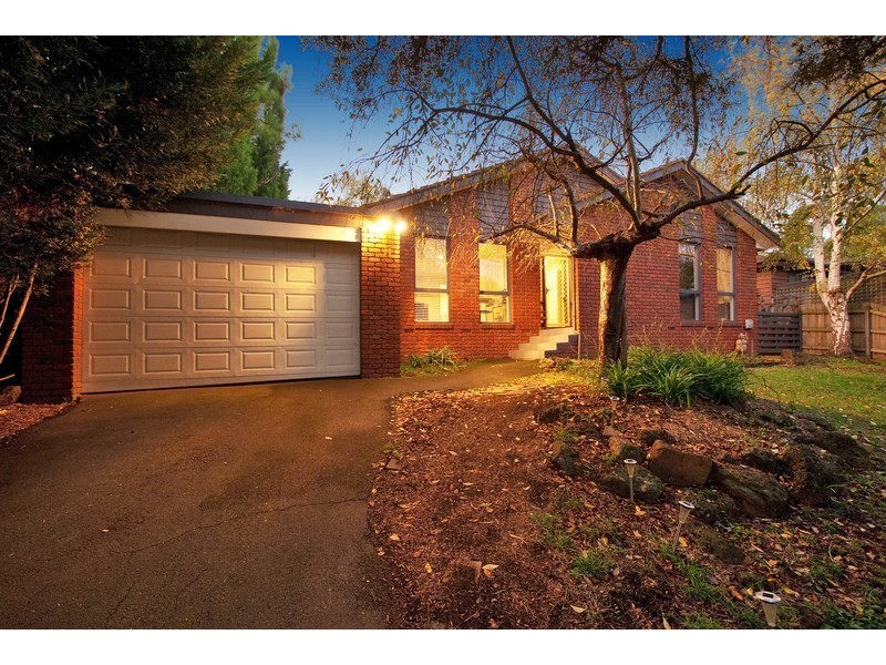 7 Eastwood Crescent, Mooroolbark VIC 3138