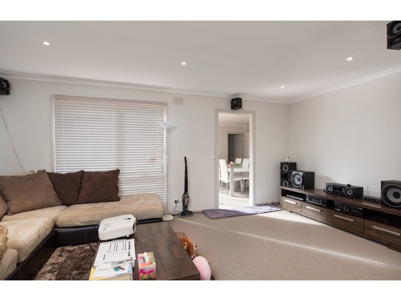 7 Eastwood Crescent, Mooroolbark VIC 3138