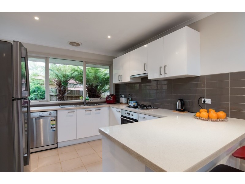 7 Eastwood Crescent, Mooroolbark VIC 3138