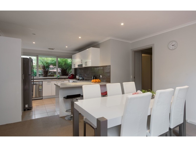 7 Eastwood Crescent, Mooroolbark VIC 3138