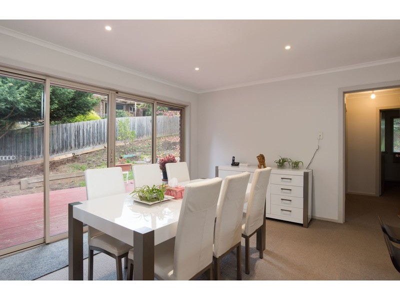 7 Eastwood Crescent, Mooroolbark VIC 3138