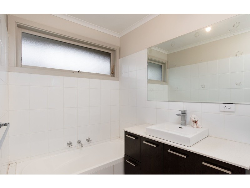 7 Eastwood Crescent, Mooroolbark VIC 3138