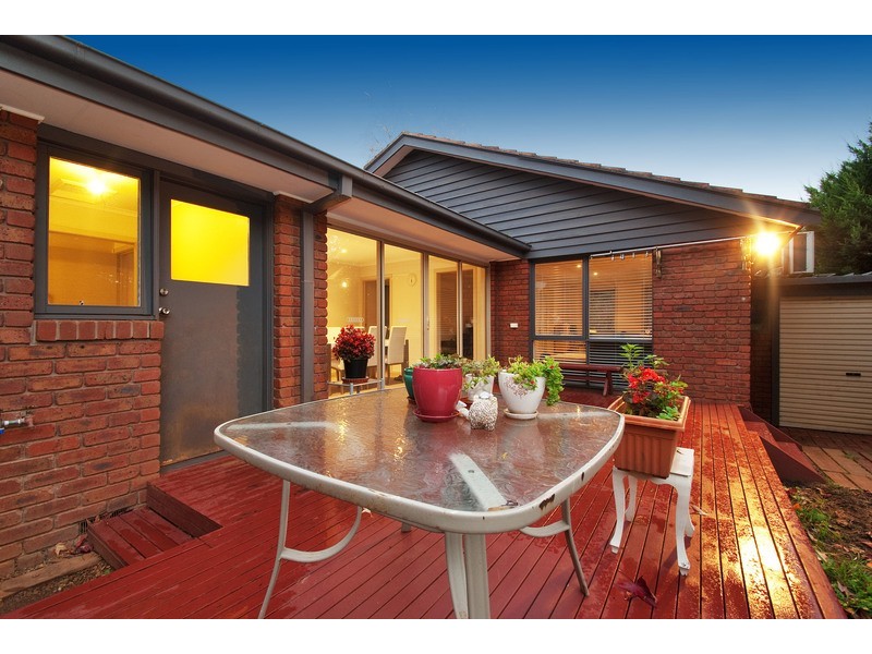 7 Eastwood Crescent, Mooroolbark VIC 3138