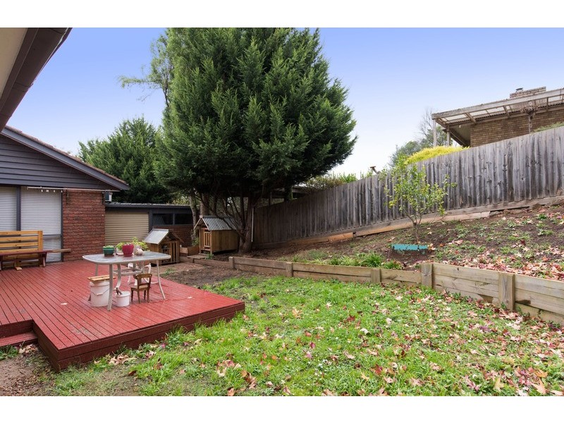 7 Eastwood Crescent, Mooroolbark VIC 3138