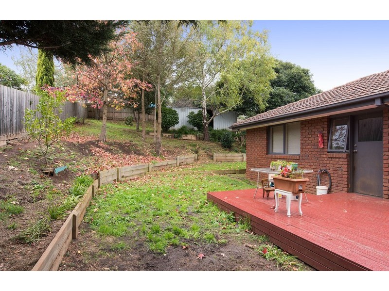 7 Eastwood Crescent, Mooroolbark VIC 3138