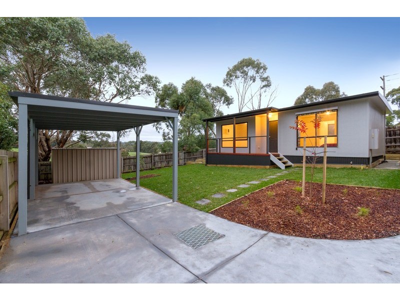 4a Nambour Drive, Mooroolbark VIC 3138