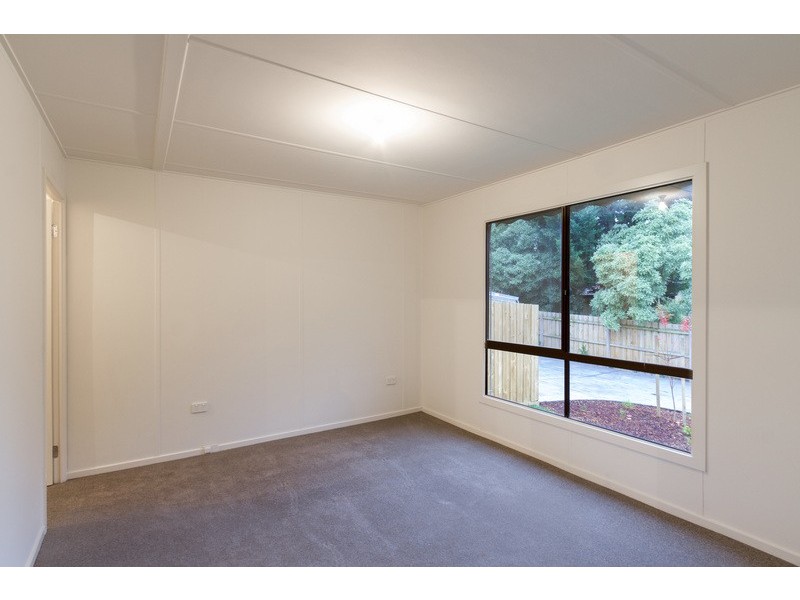 4a Nambour Drive, Mooroolbark VIC 3138