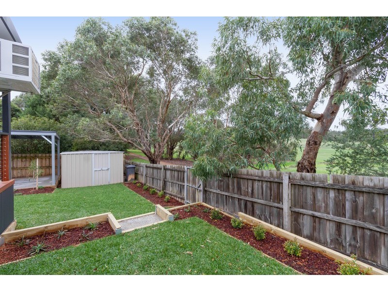 4a Nambour Drive, Mooroolbark VIC 3138