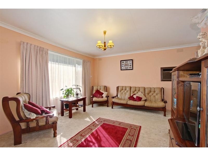 30 Zina Grove, Mooroolbark VIC 3138