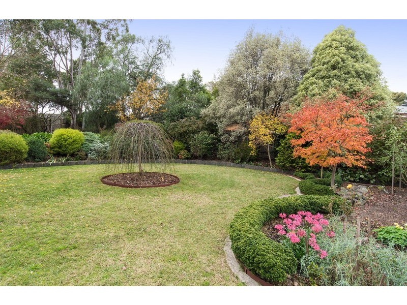 5 Westall Court, Mooroolbark VIC 3138