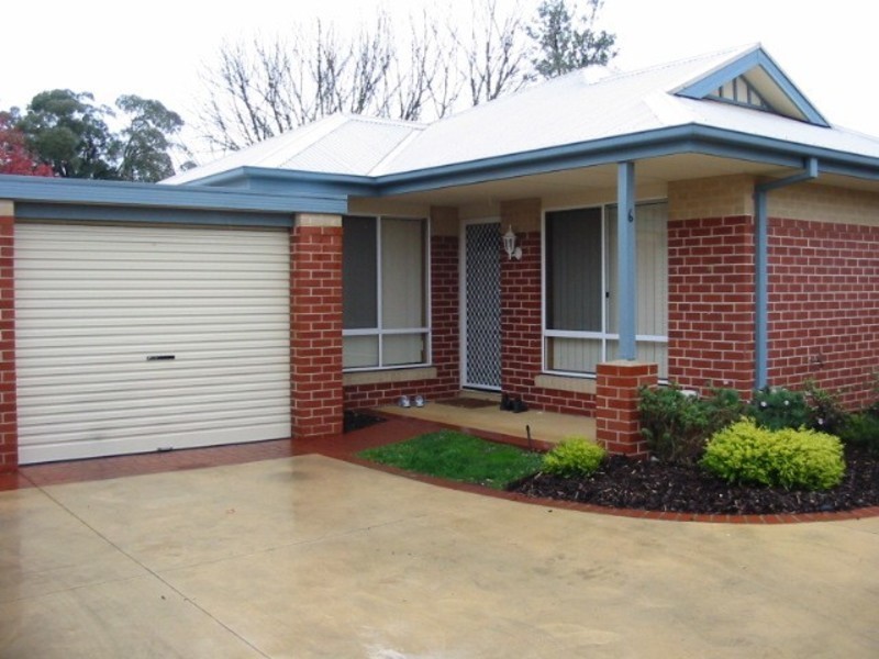 6/16 Mountain View Road, Kilsyth VIC 3137