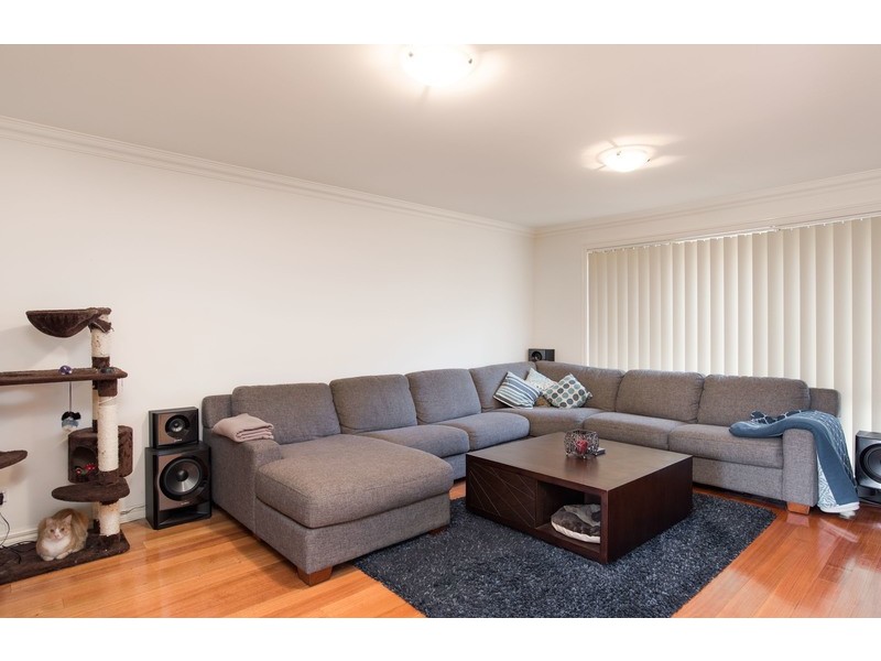 2/12 Ryland Avenue, Croydon VIC 3136