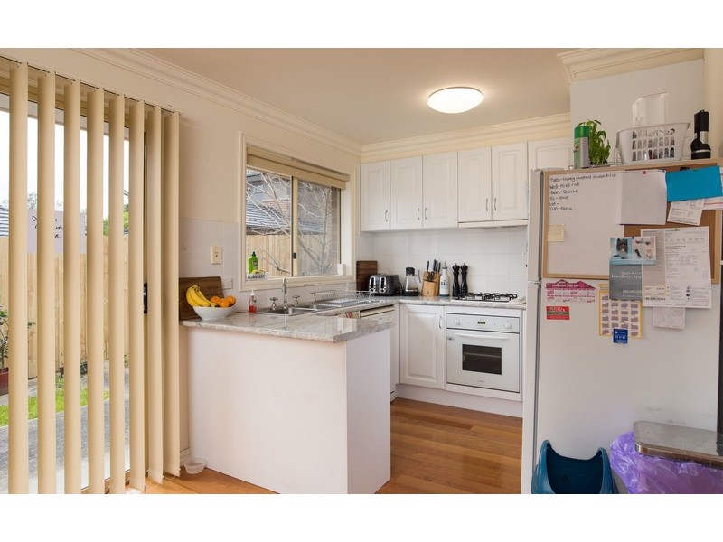 2/12 Ryland Avenue, Croydon VIC 3136