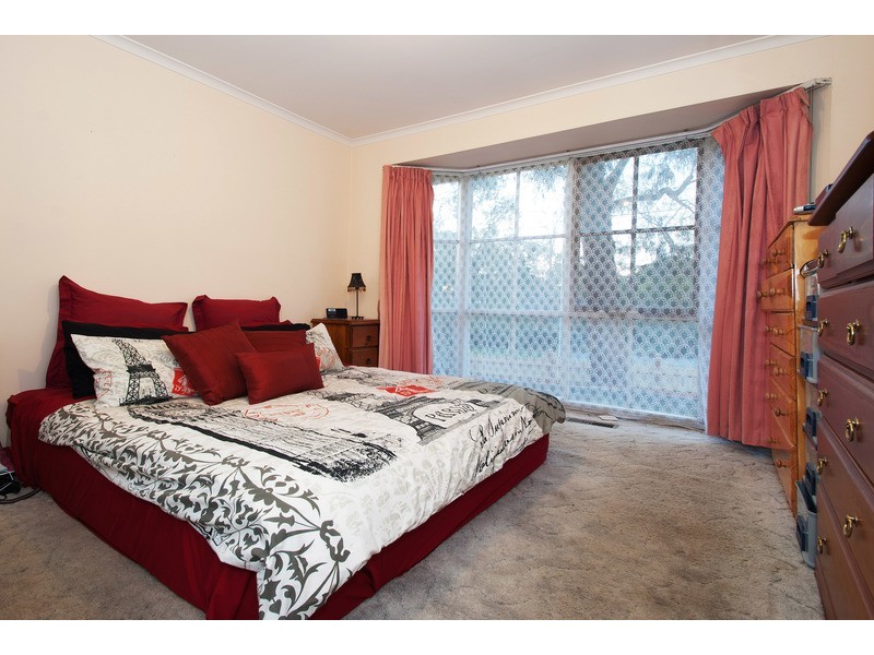 22 Cameron Road, Croydon VIC 3136