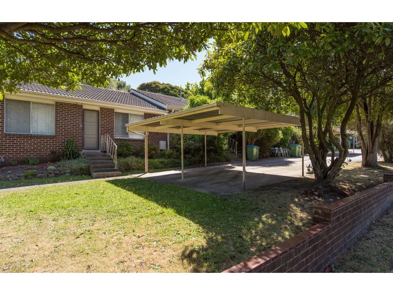 2/6 Stirling Road, Croydon VIC 3136