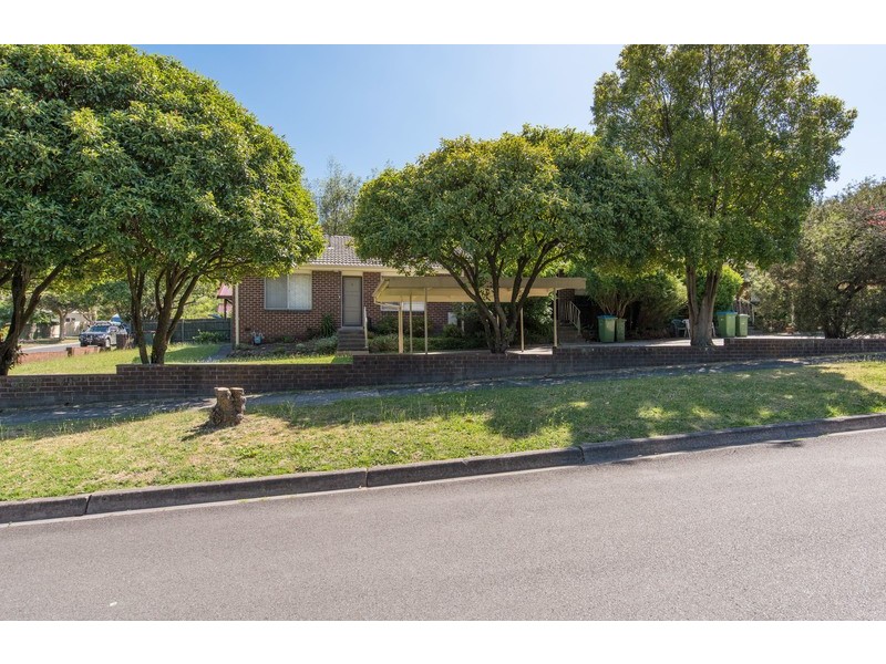 2/6 Stirling Road, Croydon VIC 3136