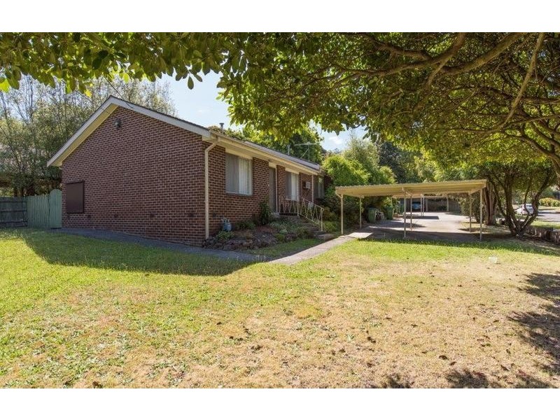 2/6 Stirling Road, Croydon VIC 3136