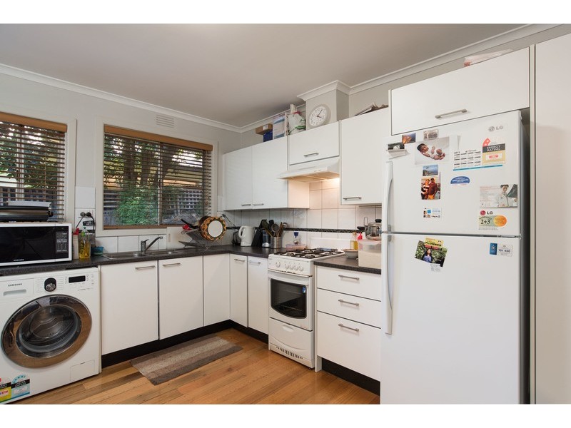 2/6 Stirling Road, Croydon VIC 3136