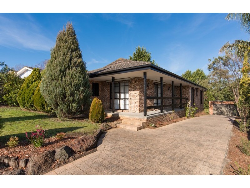 20 Ashton Avenue, Mooroolbark VIC 3138