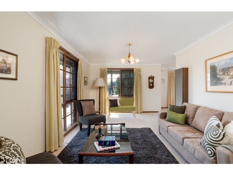 20 Ashton Avenue, Mooroolbark VIC 3138