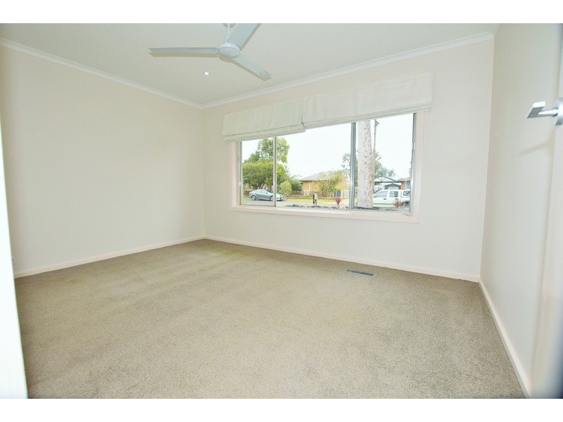 10 Lucas Avenue, Kilsyth VIC 3137