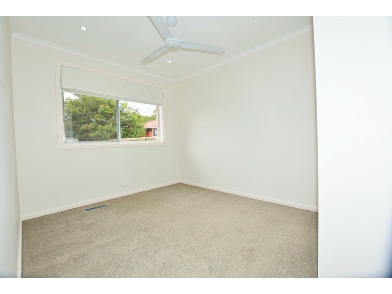 10 Lucas Avenue, Kilsyth VIC 3137