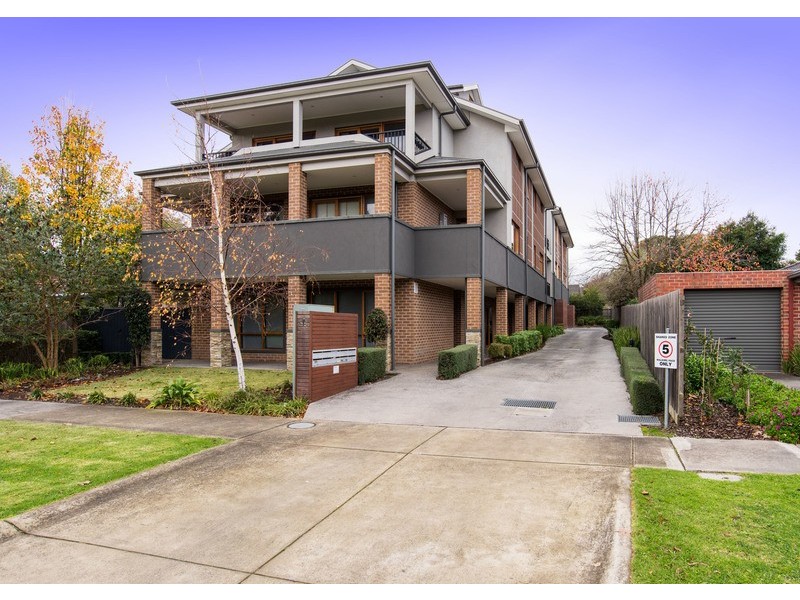 6/4 Springfield Avenue, Croydon VIC 3136