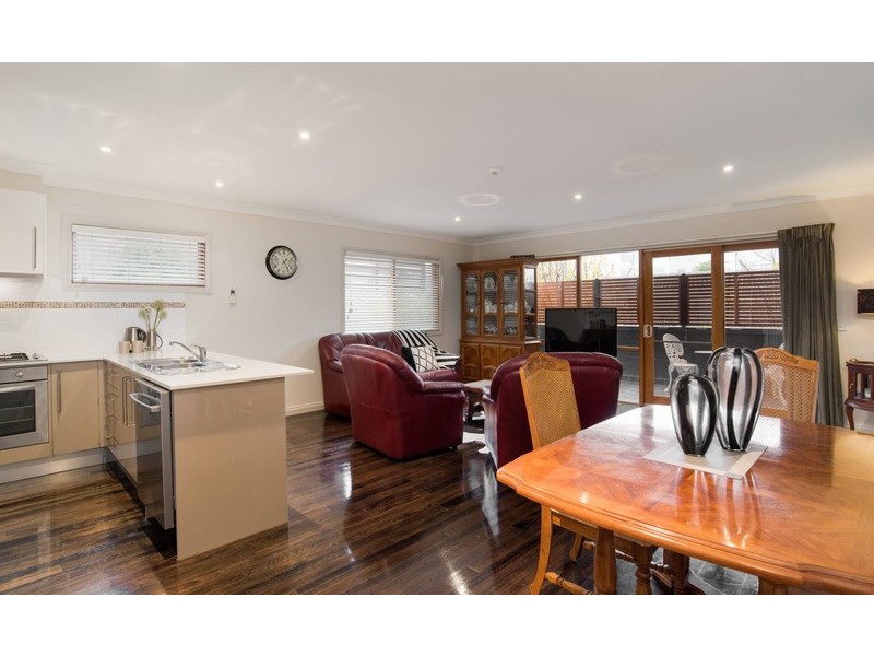 6/4 Springfield Avenue, Croydon VIC 3136