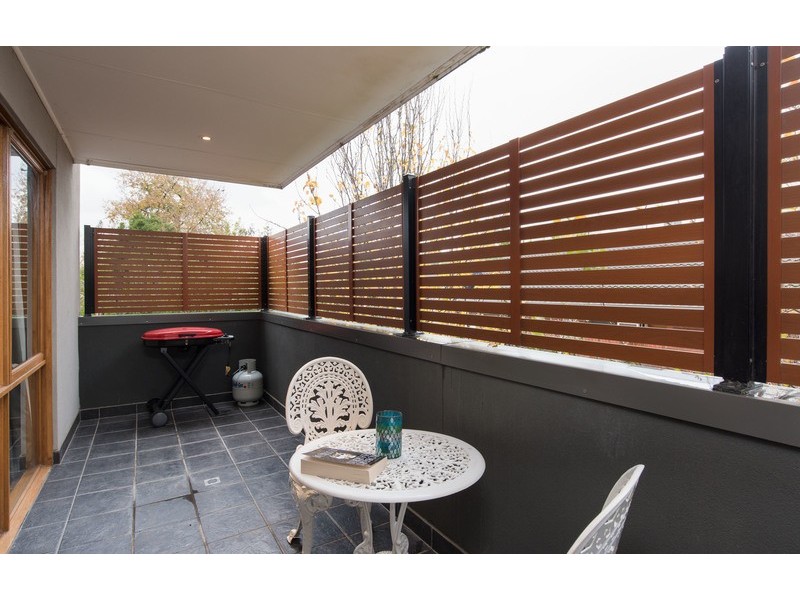 6/4 Springfield Avenue, Croydon VIC 3136