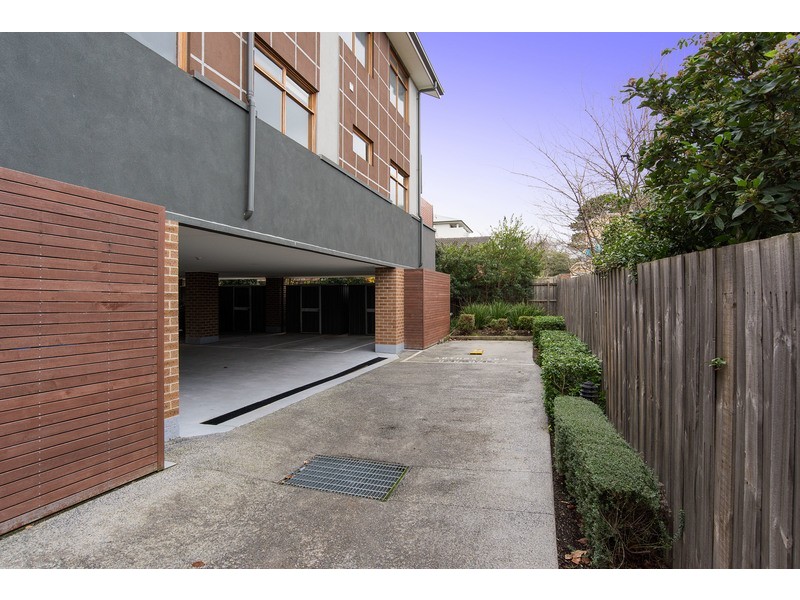 6/4 Springfield Avenue, Croydon VIC 3136