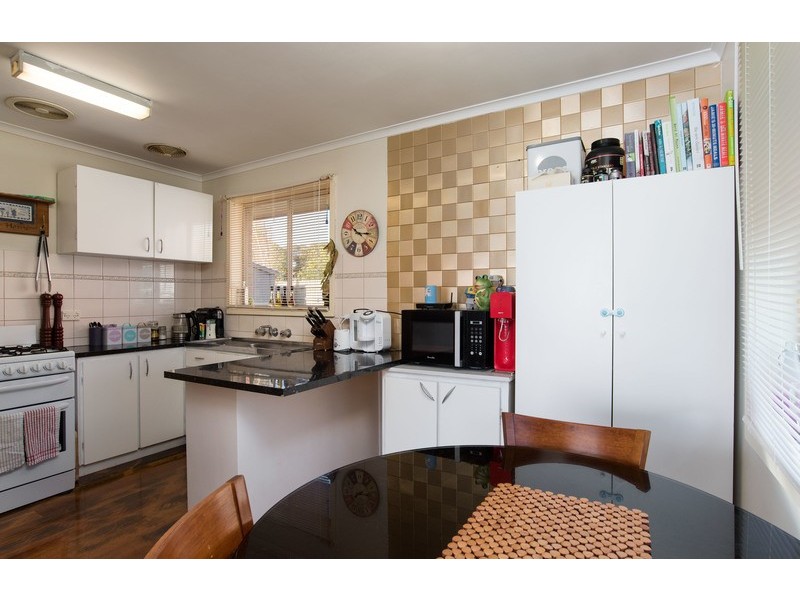 50 Greenslopes Drive, Mooroolbark VIC 3138