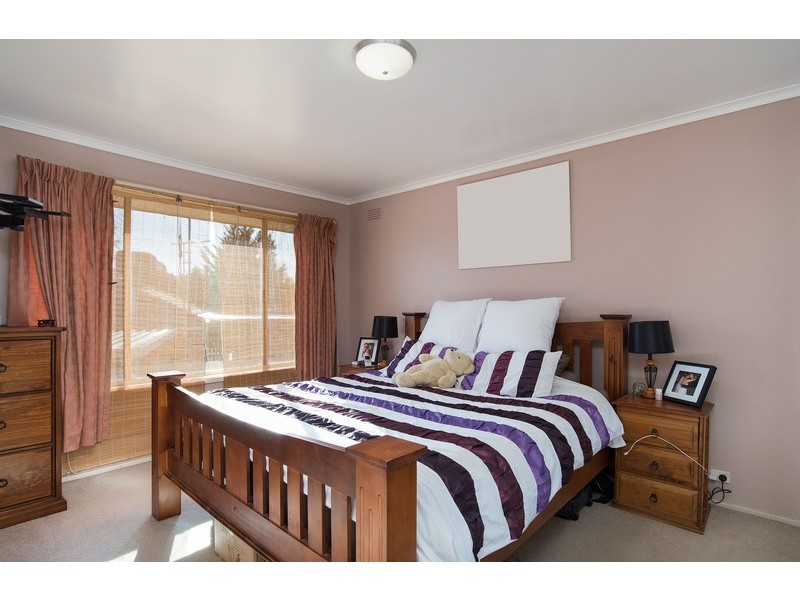 50 Greenslopes Drive, Mooroolbark VIC 3138