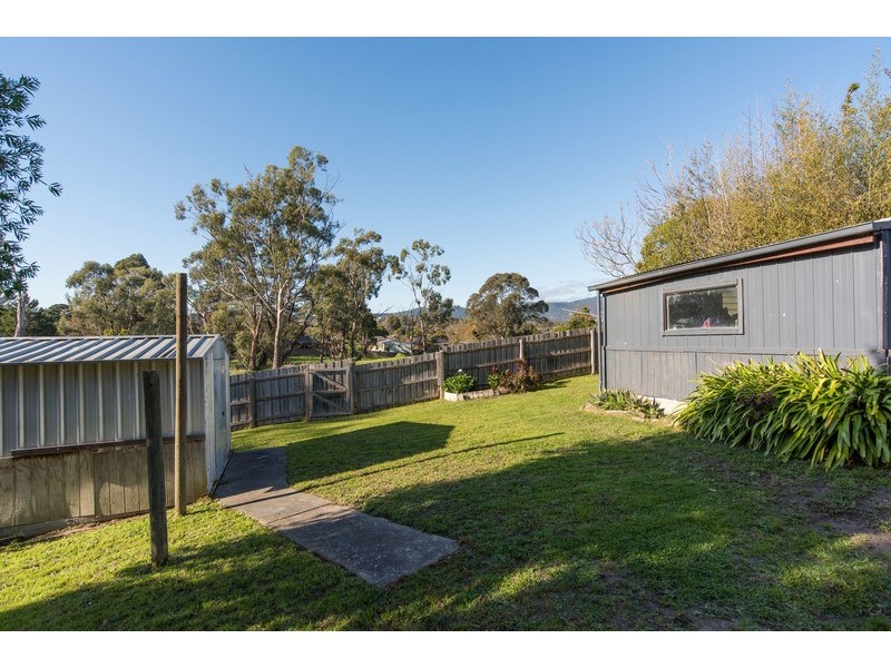 50 Greenslopes Drive, Mooroolbark VIC 3138