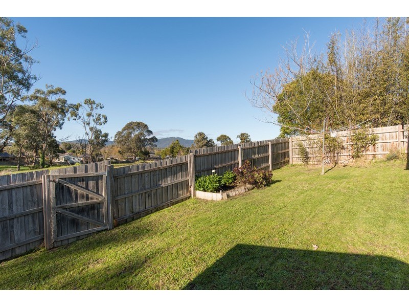 50 Greenslopes Drive, Mooroolbark VIC 3138