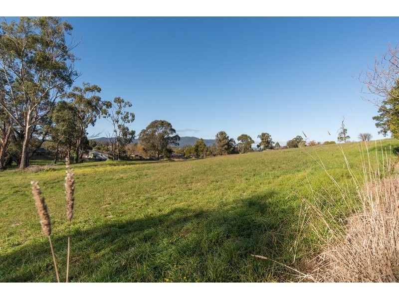 50 Greenslopes Drive, Mooroolbark VIC 3138