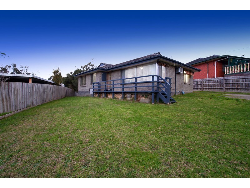 50 Greenslopes Drive, Mooroolbark VIC 3138