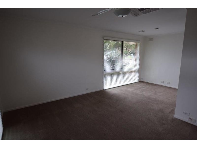 4 Peachwood Place, Croydon Hills VIC 3136