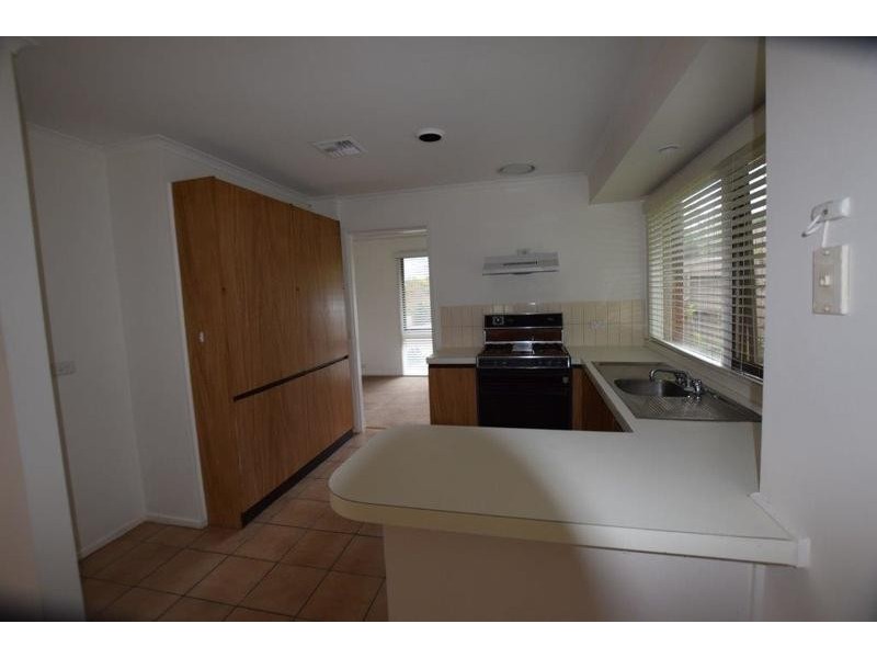 4 Peachwood Place, Croydon Hills VIC 3136