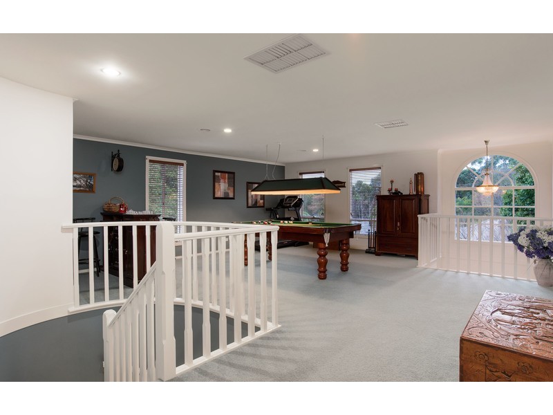 17 Kirkford Drive, Mooroolbark VIC 3138