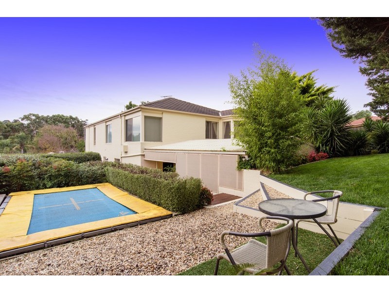 17 Kirkford Drive, Mooroolbark VIC 3138