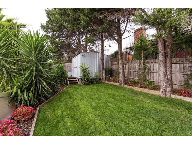 17 Kirkford Drive, Mooroolbark VIC 3138