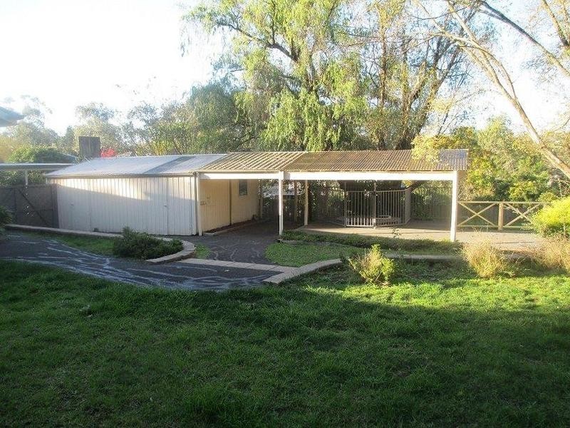 10 Brenda Court, Croydon VIC 3136