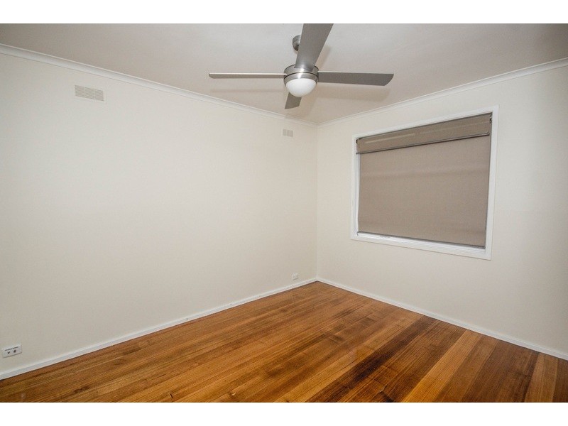 15 Croydondale Drive, Mooroolbark VIC 3138