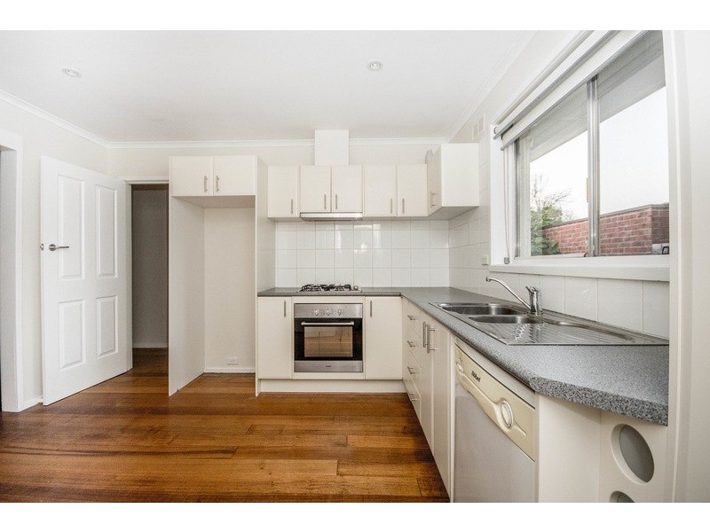 15 Croydondale Drive, Mooroolbark VIC 3138