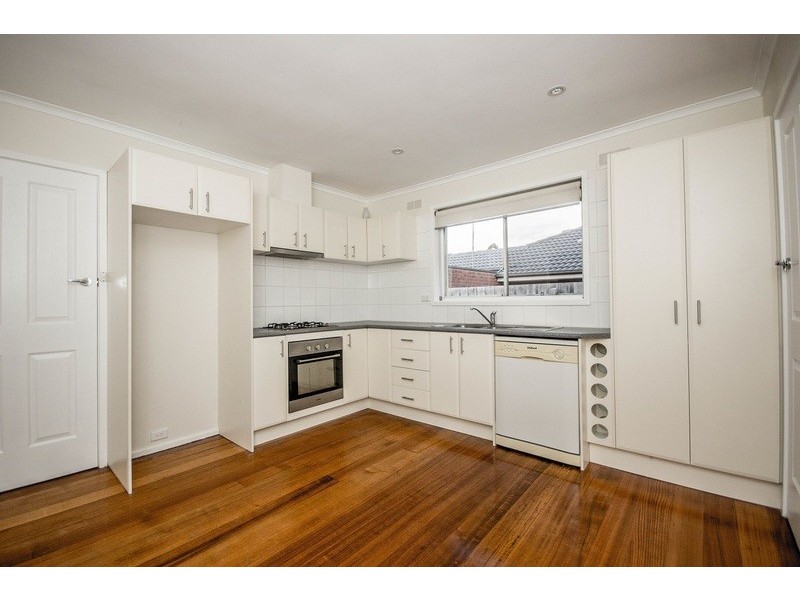 15 Croydondale Drive, Mooroolbark VIC 3138